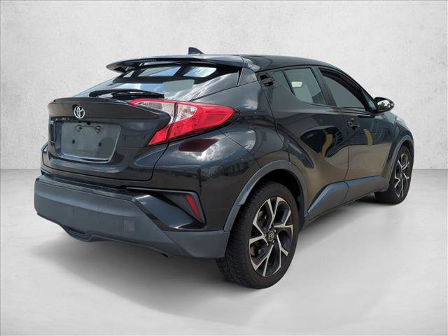 Used 2019 Toyota C-HR XLE FWD image 5