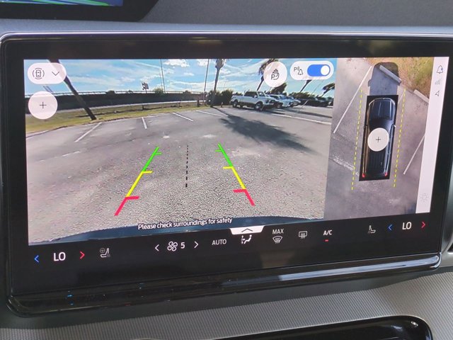 New 2026 Ford Expedition Active image 21