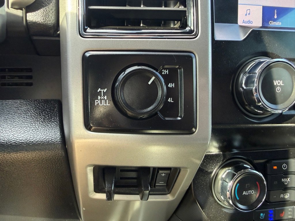 Used 2020 Ford F250 Lariat w/ Lariat Value Package image 27