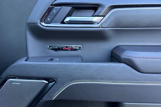 Used 2025 GMC Sierra 1500 AT4X image 21