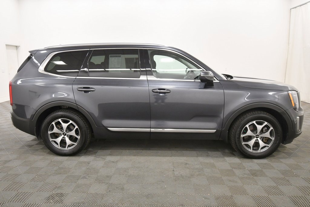 Certified 2022 Kia Telluride EX w/ Towing Package image 9