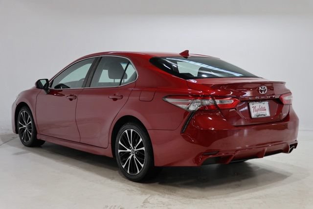 Used 2019 Toyota Camry SE FWD image 6