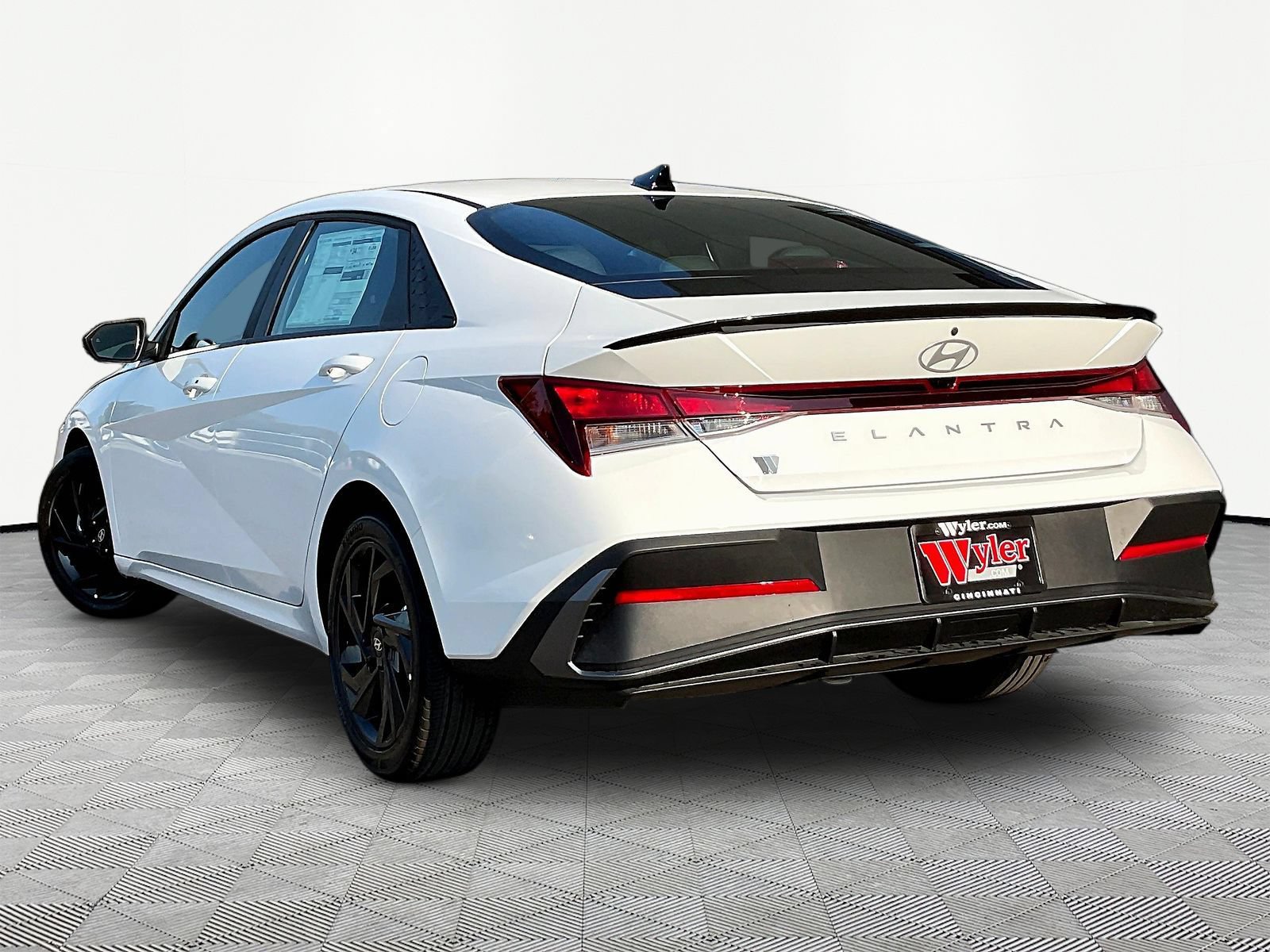 New 2026 Hyundai Elantra SEL Sport FWD image 4