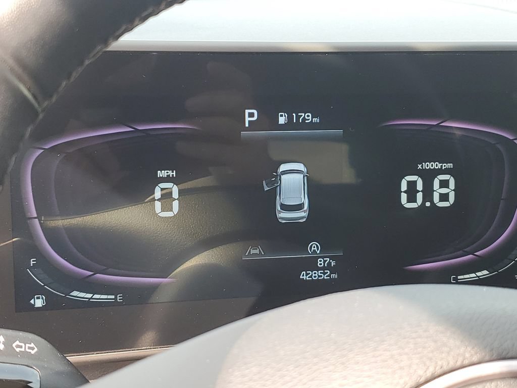 Used 2023 Kia Niro SX Touring FWD image 13