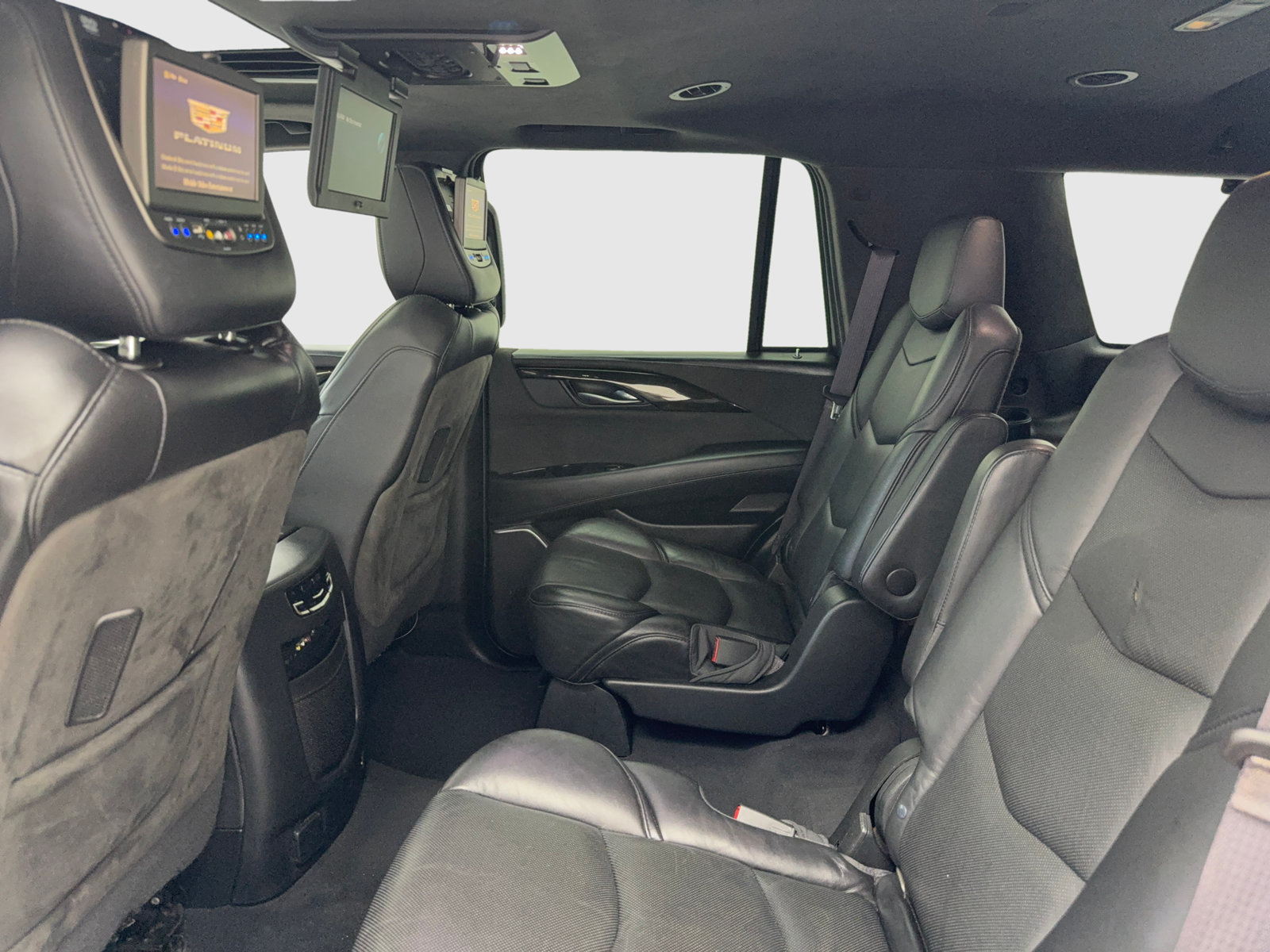 Used 2016 Cadillac Escalade Platinum AWD/4WD image 35