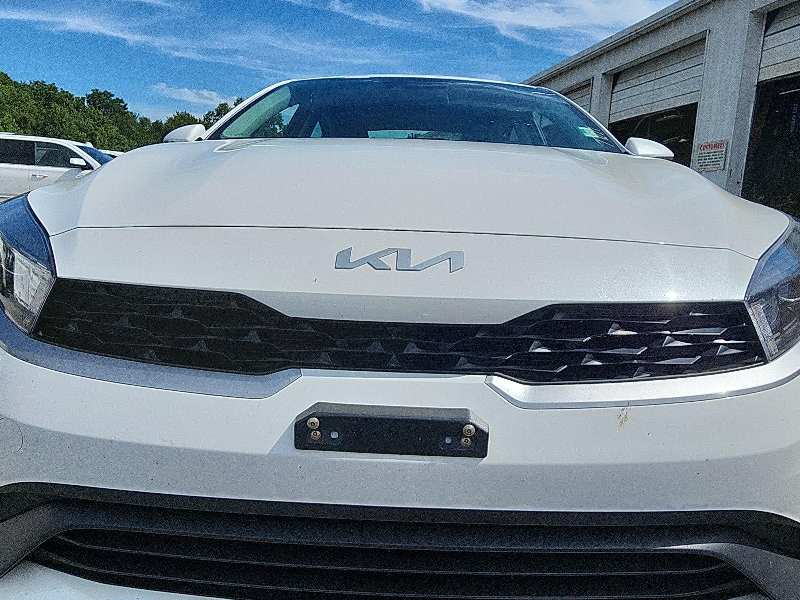 Used 2024 Kia Forte LXS w/ LXS Technology Package FWD image 11