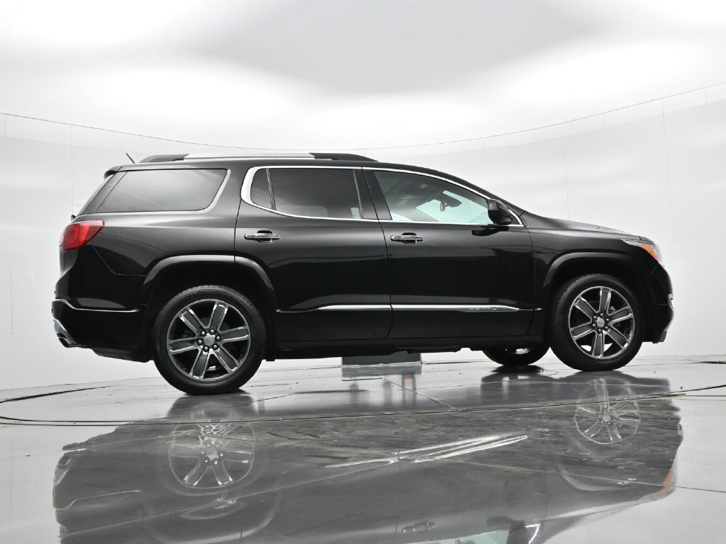 Used 2017 GMC Acadia Denali w/ Technology Package AWD/4WD image 24