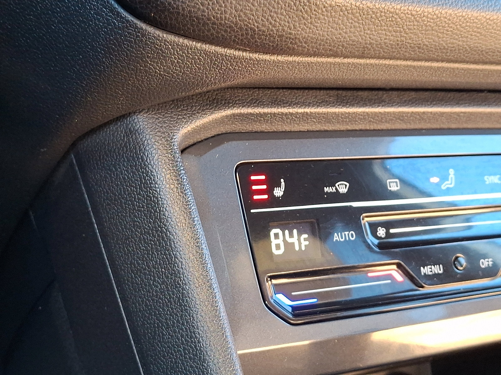 Used 2022 Volkswagen Tiguan SE R-Line image 26