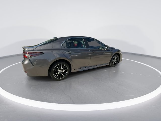 Used 2023 Toyota Camry SE w/ Convenience Package FWD image 8