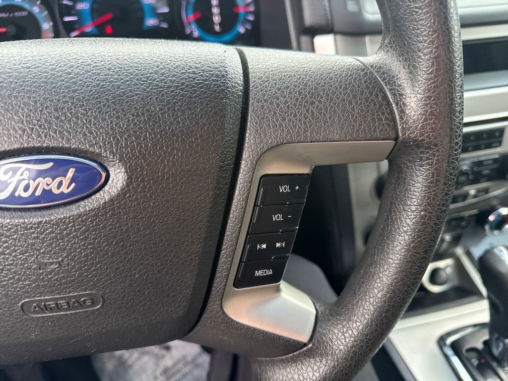 Used 2011 Ford Fusion SE FWD image 28
