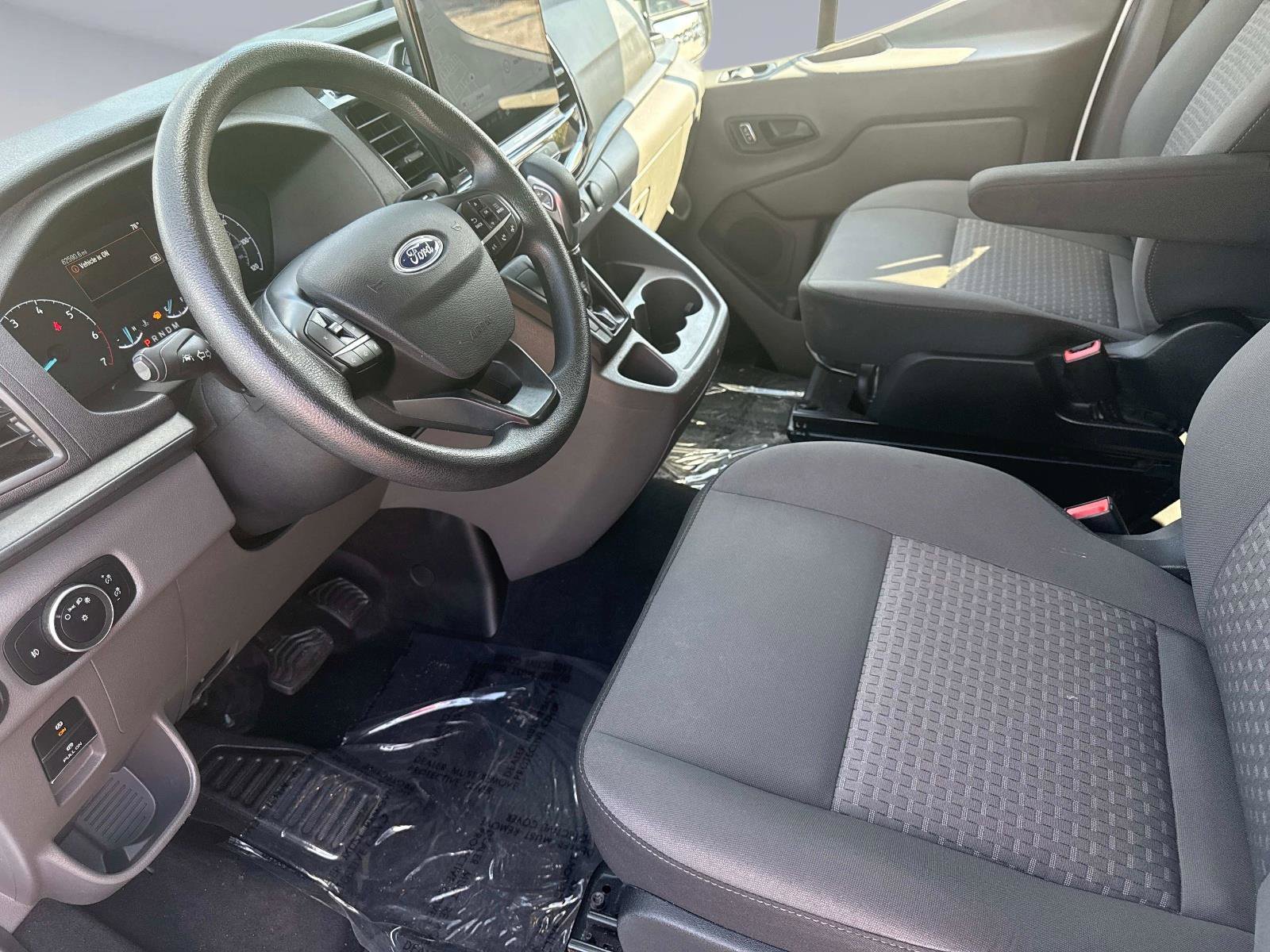 Used 2023 Ford Transit 350 XLT image 18