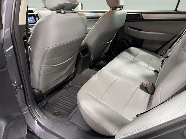 Used 2019 Subaru Outback 2.5i AWD/4WD image 30