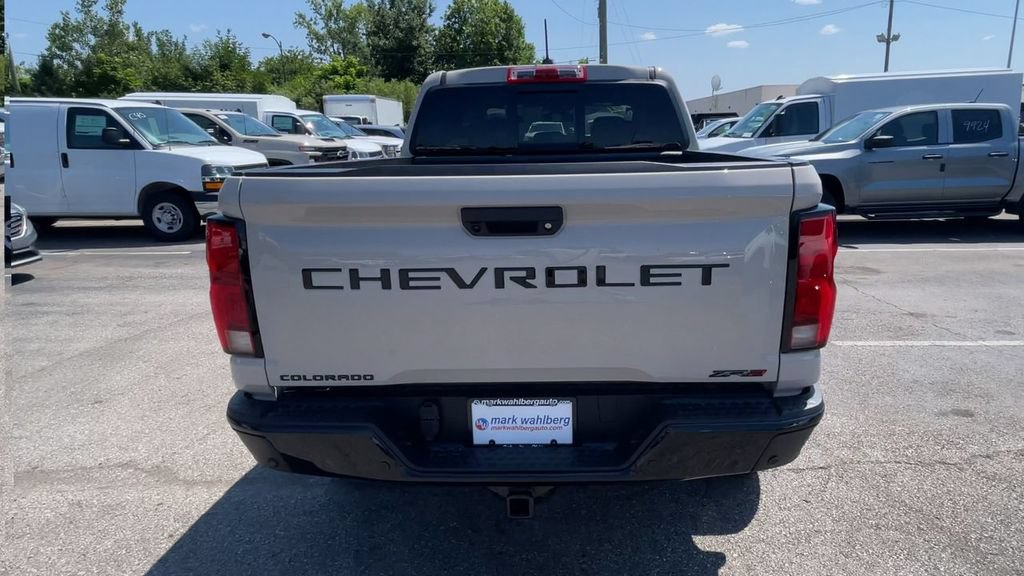New 2026 Chevrolet Colorado ZR2 w/ Technology Package AWD/4WD image 9