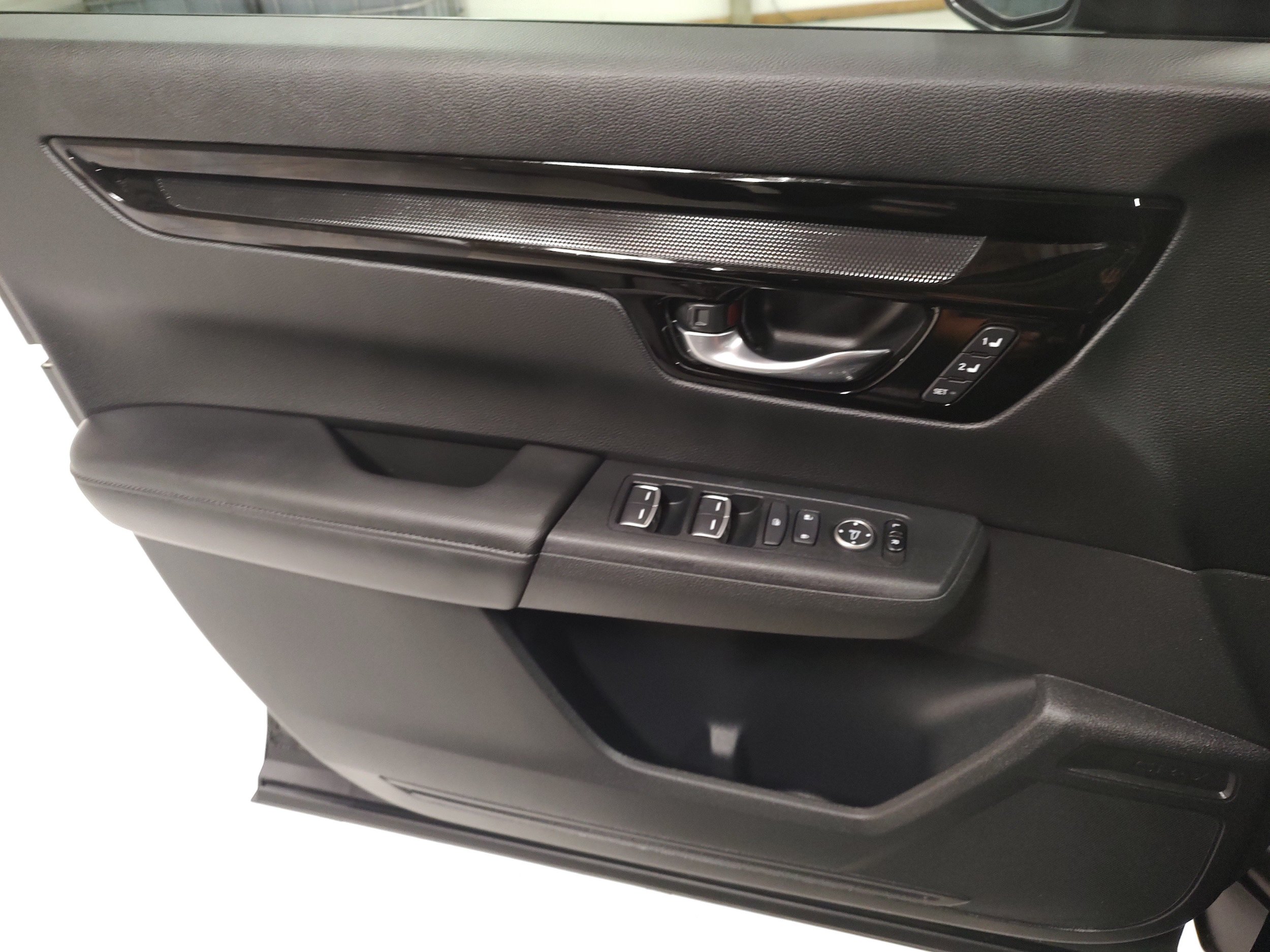 Used 2025 Honda CR-V EX-L image 9