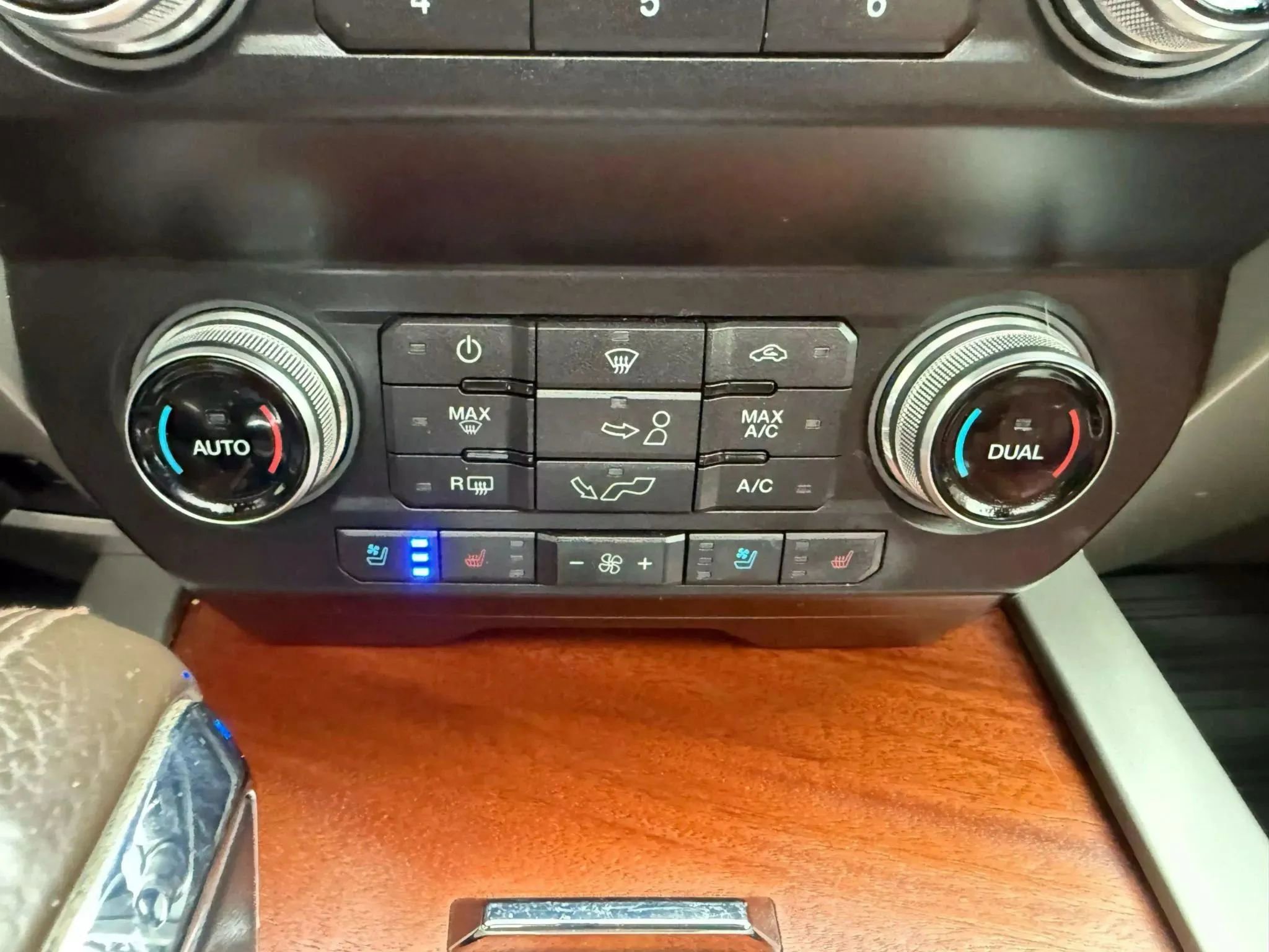 Used 2019 Ford F150 King Ranch w/ Equipment Group 601A Luxury image 21