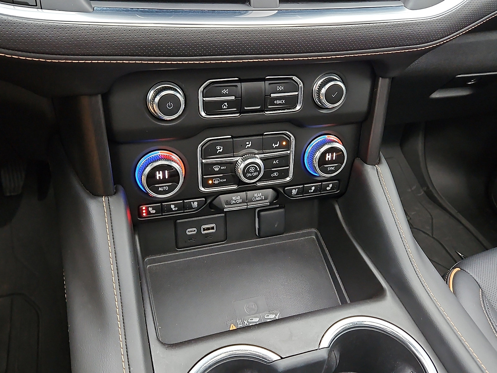 Used 2023 GMC Yukon AT4 w/ LPO, Floor Liner Package image 18