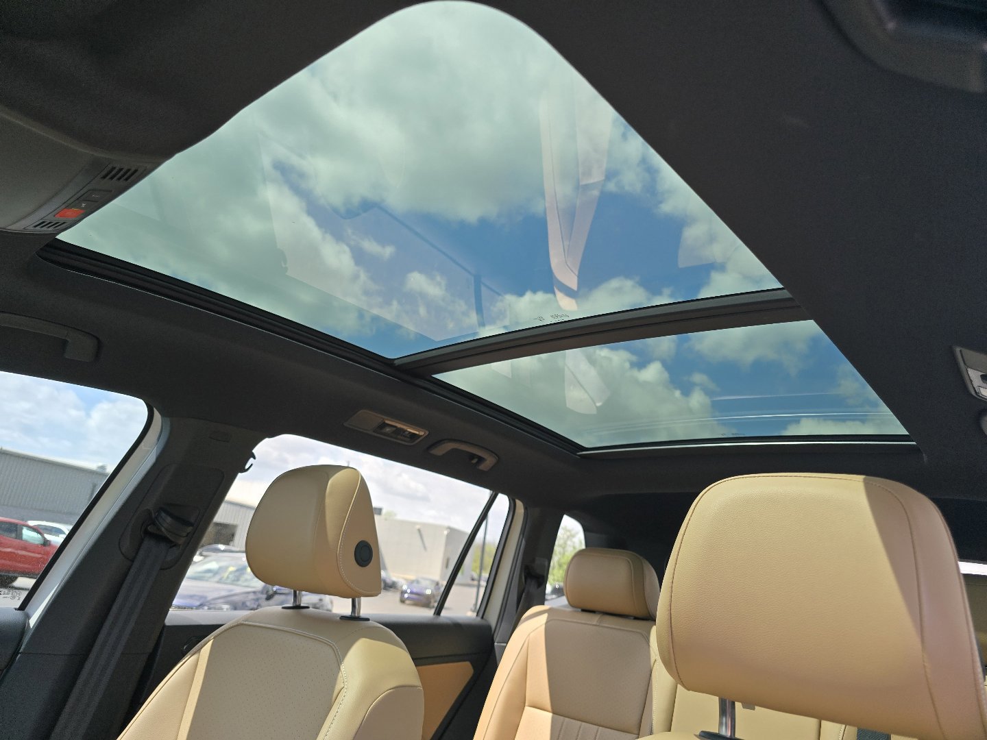 Used 2024 Volkswagen Tiguan SE R-Line video 3