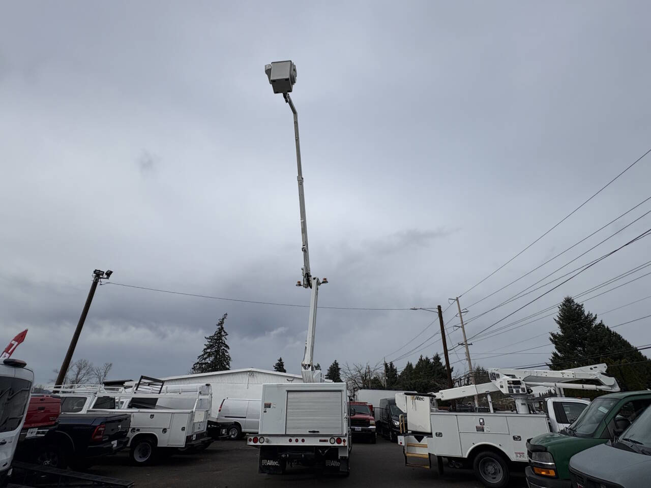 Used 2014 RAM 5500 Tradesman w/ Ambulance Prep Group RWD image 25