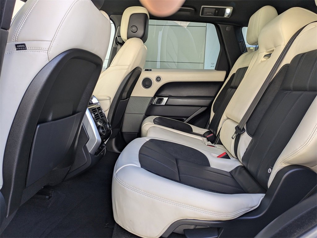 Used 2020 Land Rover Range Rover Sport HST image 15