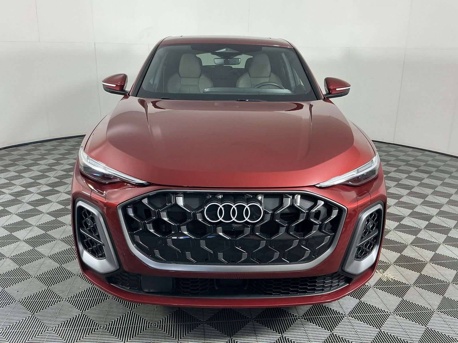 Used 2025 Audi Q5 Prestige AWD/4WD image 2