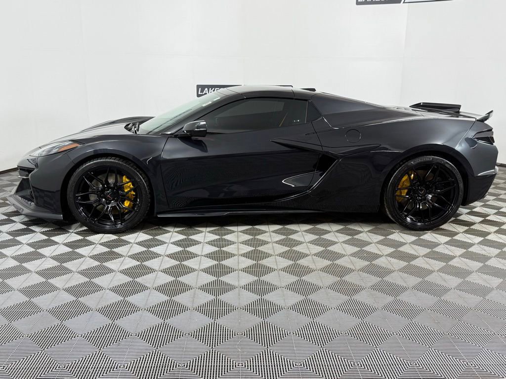 Used 2024 Chevrolet Corvette Z06 w/ Stealth Interior Trim Package image 3