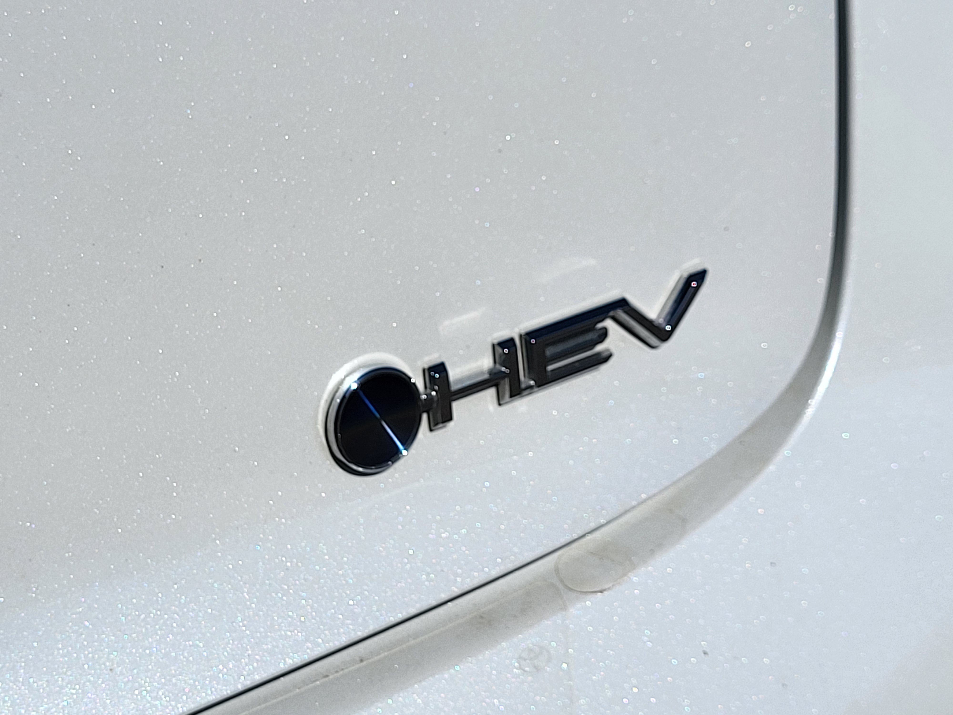 Certified 2024 Toyota Prius XLE FWD image 9