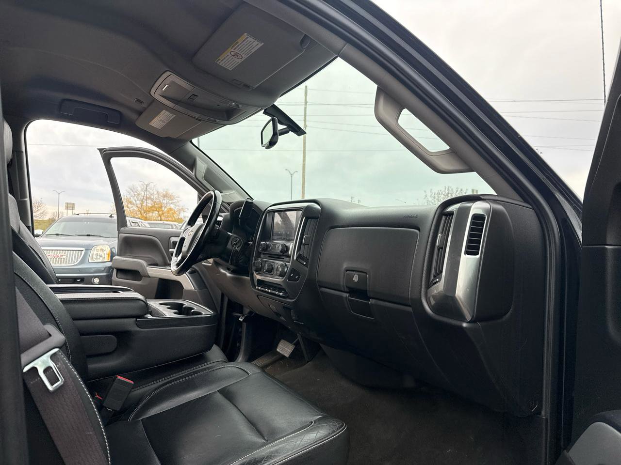 Used 2016 Chevrolet Silverado 2500 LT w/ Midnight Edition AWD/4WD image 29