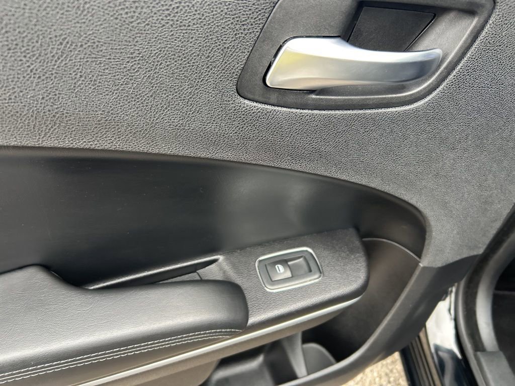 Used 2019 Dodge Charger SXT w/ Leather Interior Group image 20