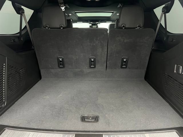 Used 2025 Chevrolet Suburban RST w/ Comfort Package AWD/4WD image 32