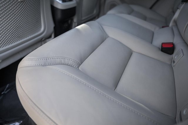 Used 2023 Volvo XC60 B6 Ultimate w/ Protection Package Premier image 31