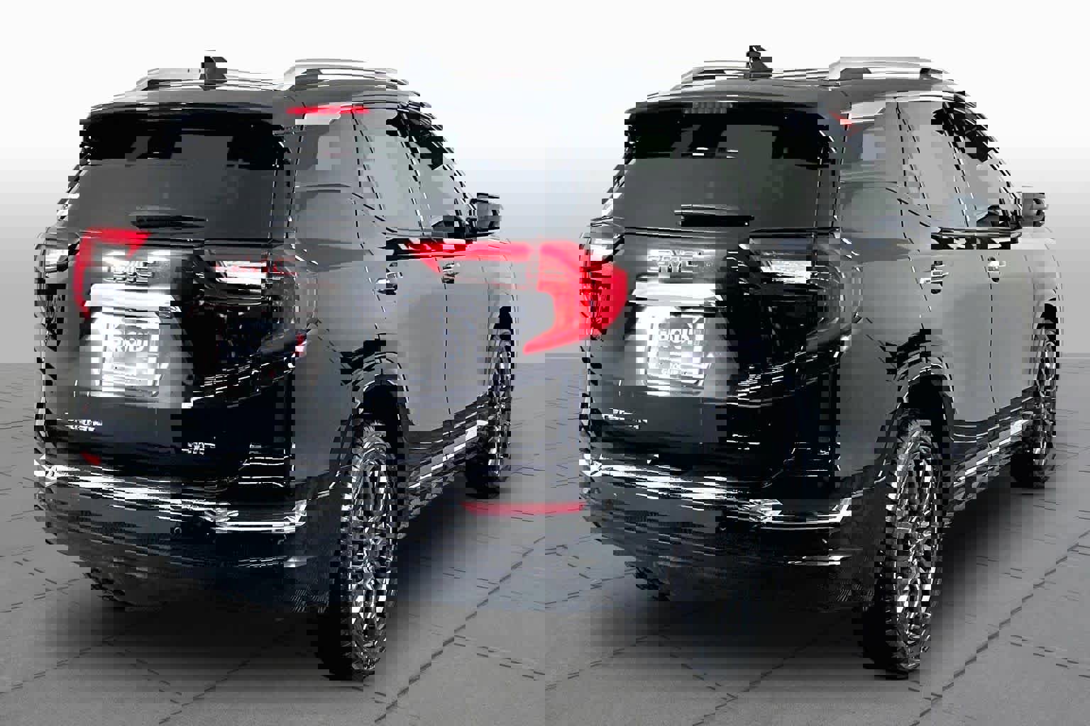 Used 2023 GMC Terrain Denali w/ Black Diamond Edition AWD/4WD image 12