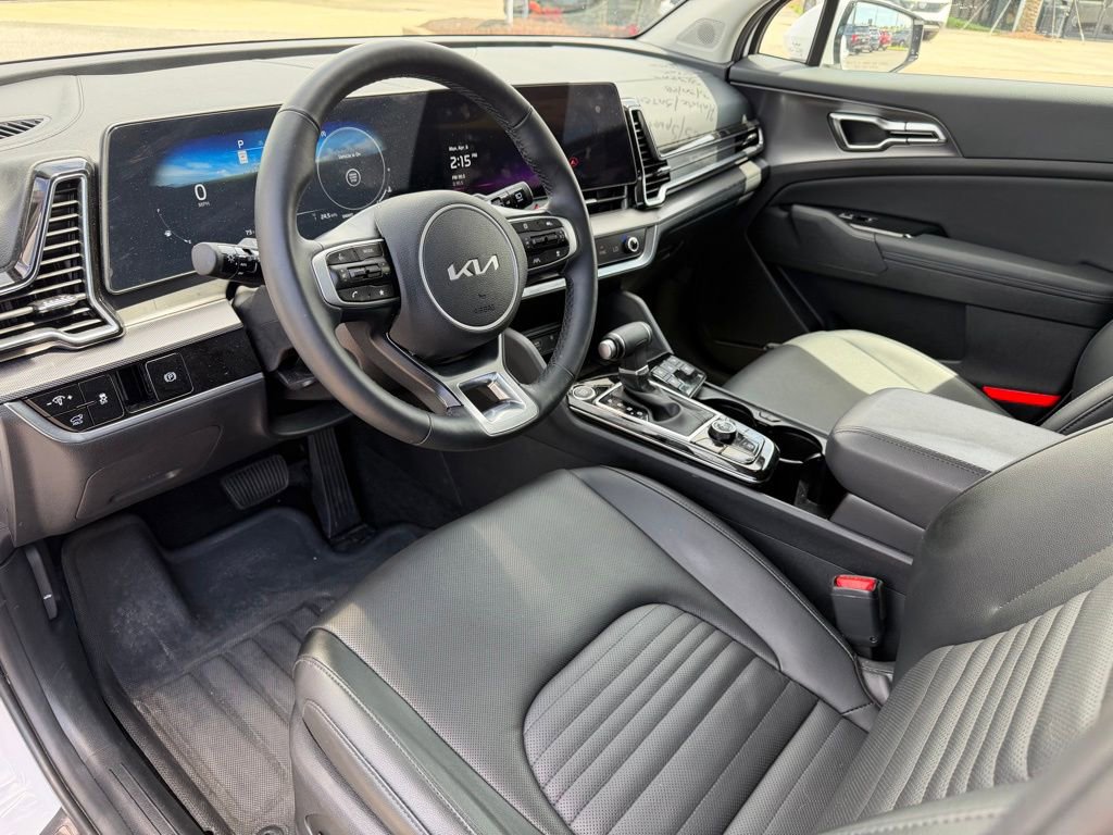 Used 2025 Kia Sportage SX image 10
