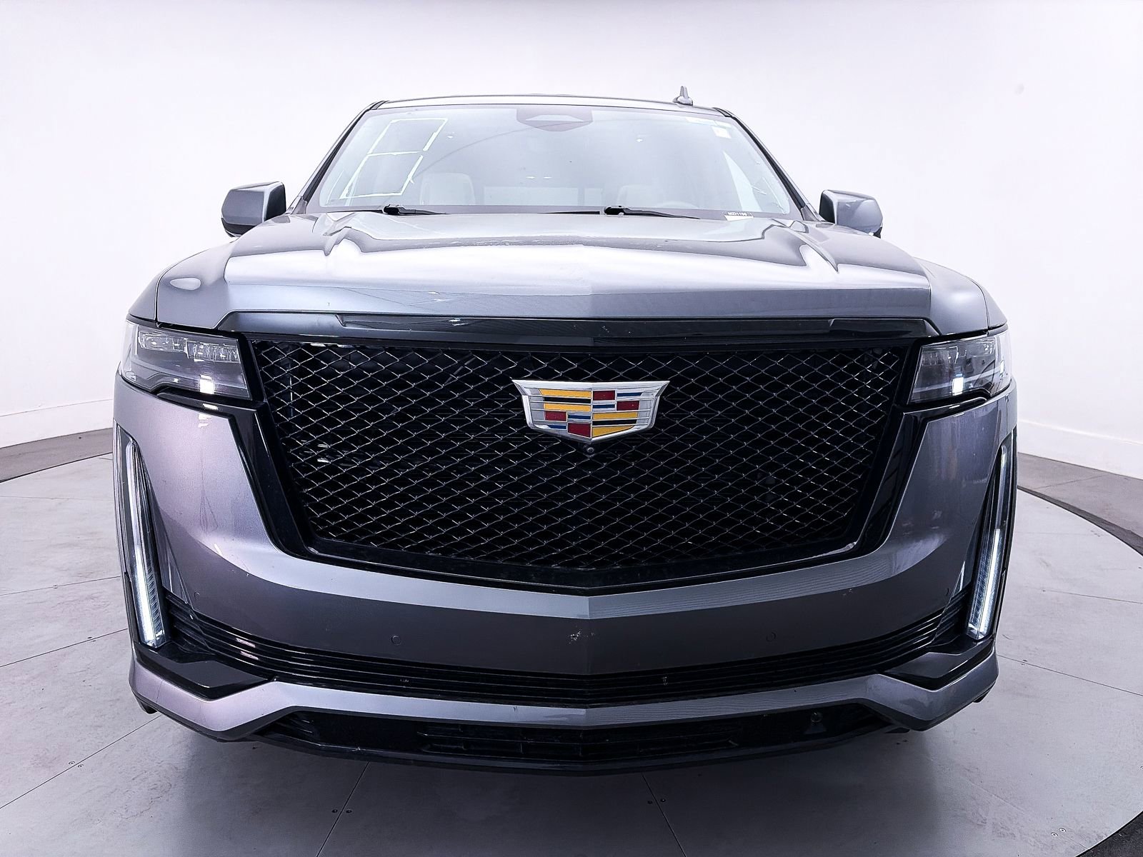 Used 2022 Cadillac Escalade Sport Platinum w/ Heavy-Duty Trailer Package AWD/4WD image 15