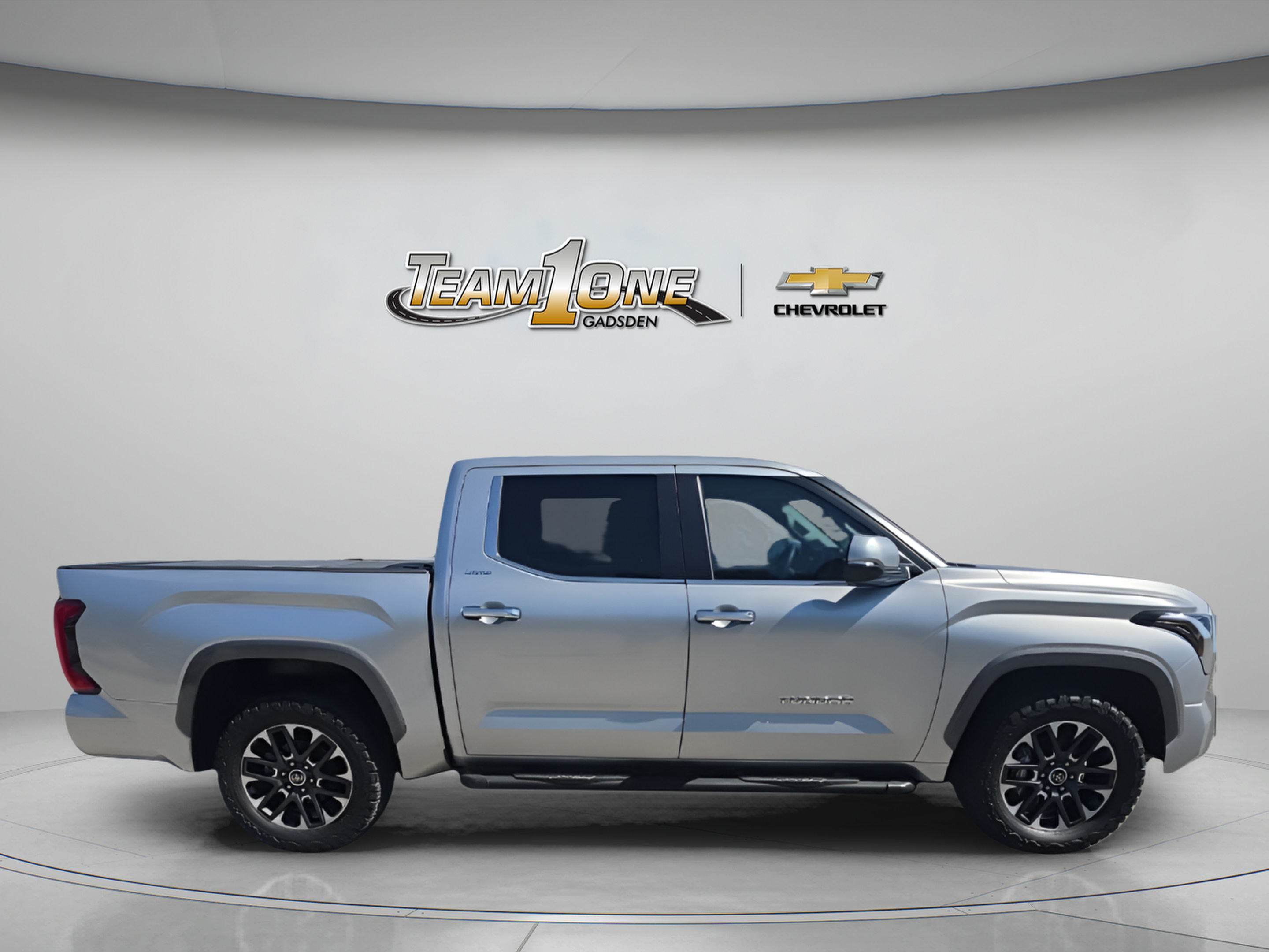 Used 2024 Toyota Tundra Limited w/ Power Package AWD/4WD image 8