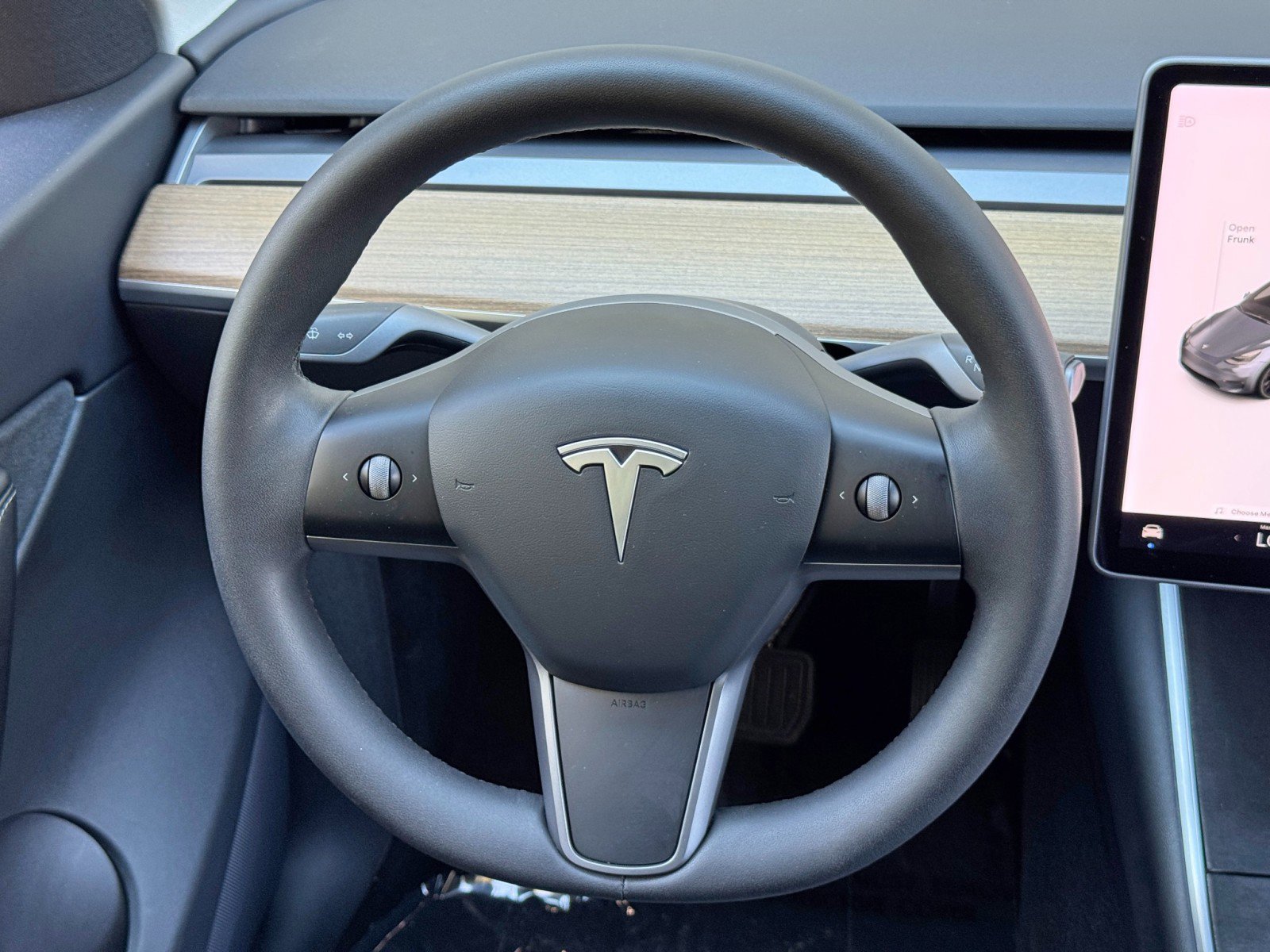 Used 2021 Tesla Model Y Long Range image 16