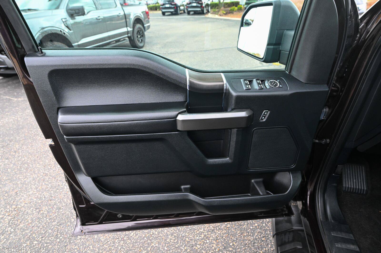 Used 2020 Ford F150 XLT w/ Equipment Group 302A Luxury AWD/4WD image 21