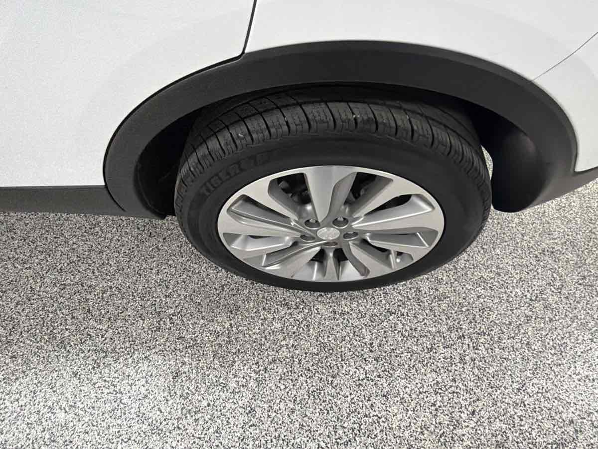 Used 2020 Buick Encore Preferred image 33