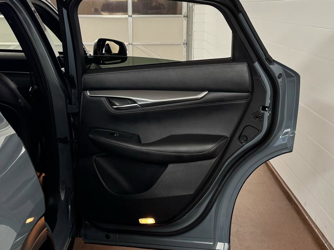 Used 2024 INFINITI QX55 Luxe w/ Cargo Package image 38