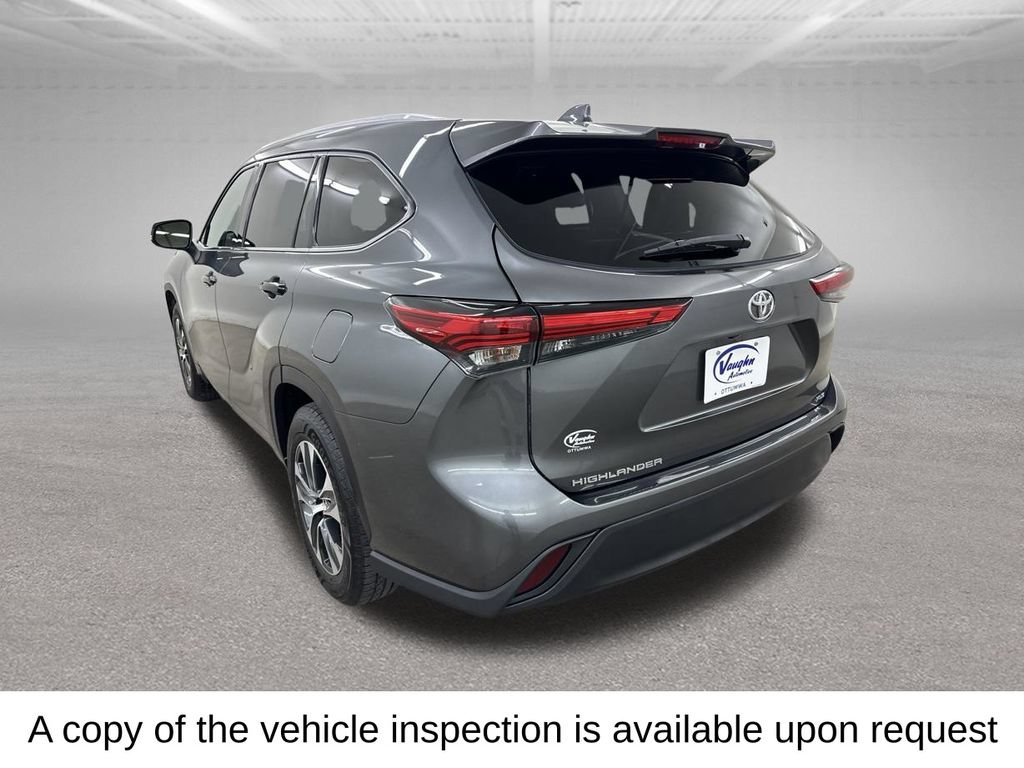Used 2022 Toyota Highlander XLE FWD image 10