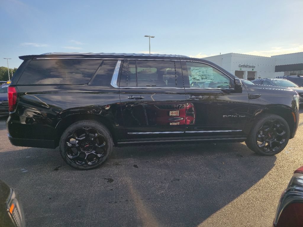 New 2026 GMC Yukon XL Denali Ultimate AWD/4WD image 11
