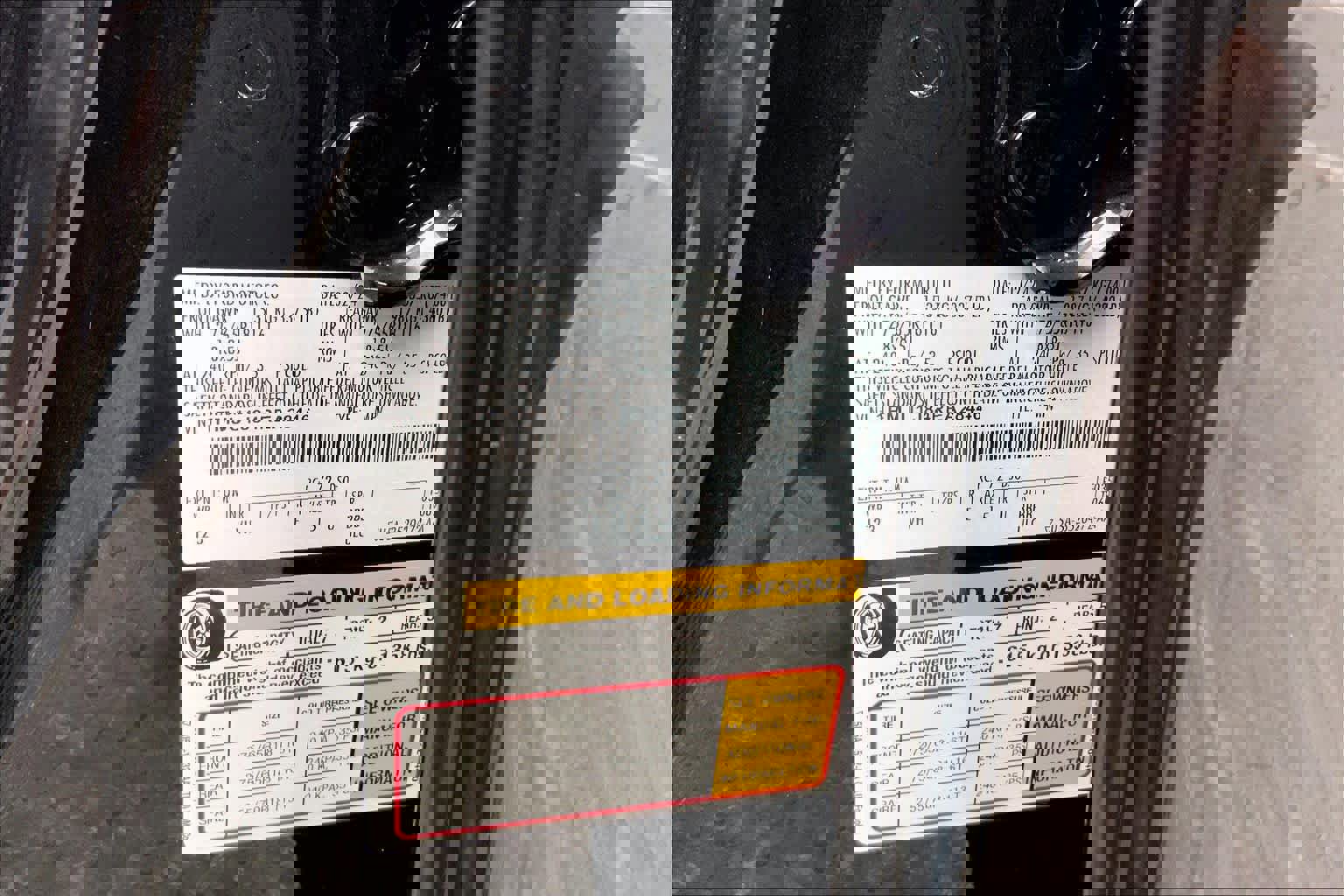 Used 2024 Ford Expedition XLT image 30