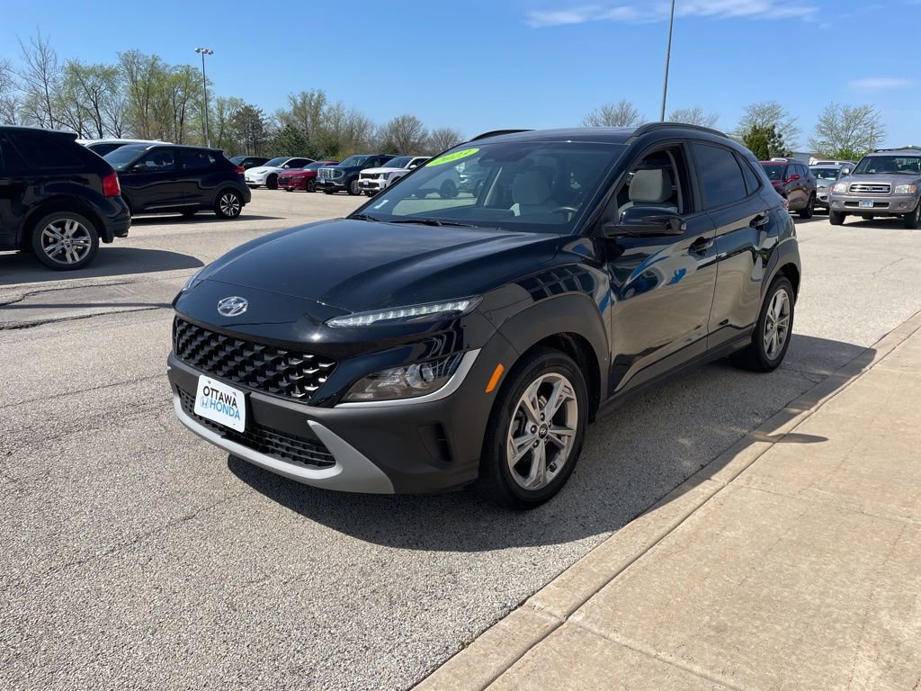 Used 2023 Hyundai Kona SEL w/ Convenience Package AWD/4WD image 2