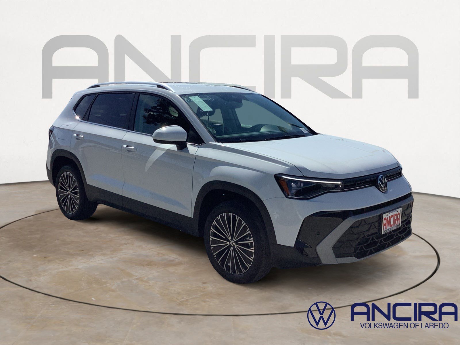 New 2026 Volkswagen Taos SE image 1