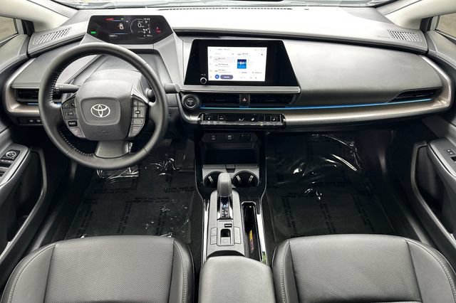 Used 2025 Toyota Prius XLE FWD image 17