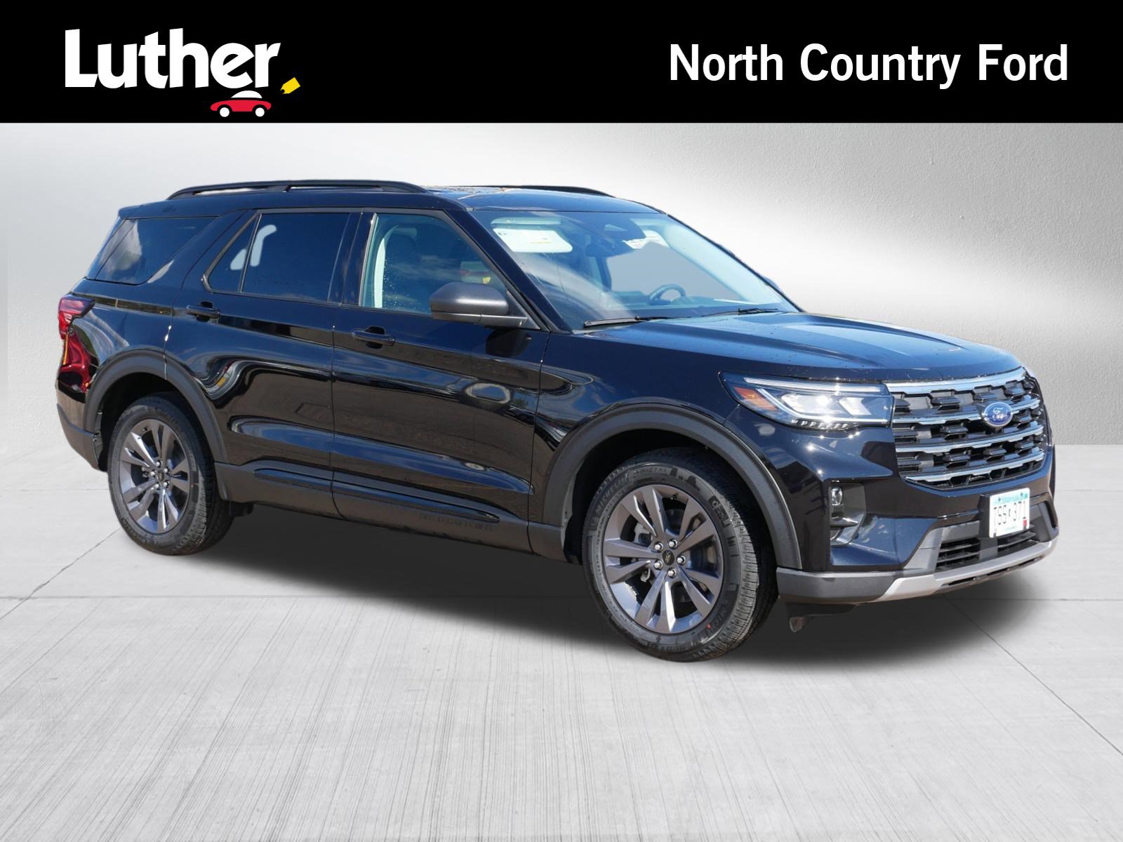 Used 2026 Ford Explorer Active w/ Active Comfort Package AWD/4WD image 1