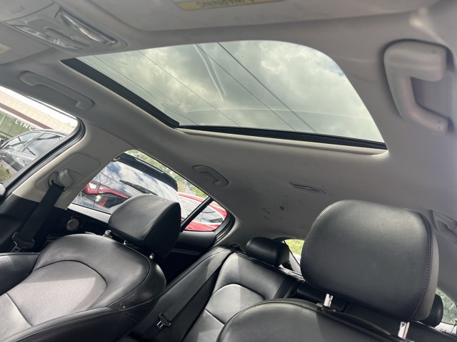 Used 2019 Kia Stinger Premium RWD image 10