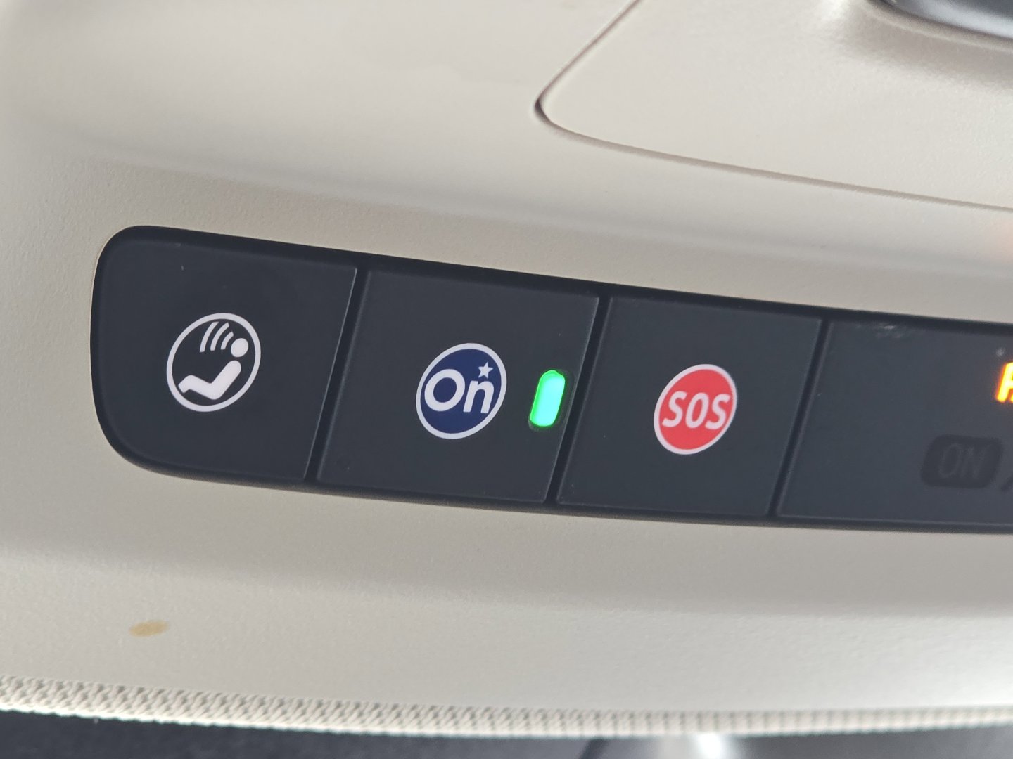 Used 2023 Buick Envision Essence image 12