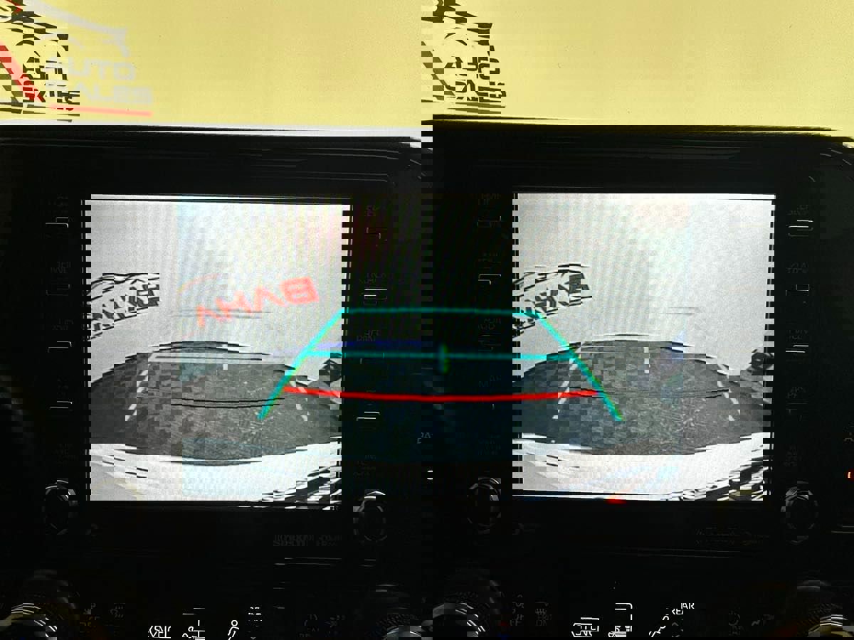 Used 2022 Toyota Highlander XSE image 38