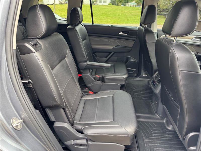 Used 2022 Volkswagen Atlas SEL image 11