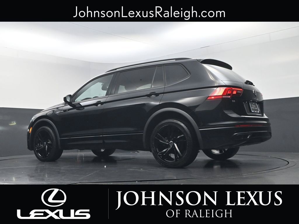 Used 2024 Volkswagen Tiguan SE R-Line FWD image 13